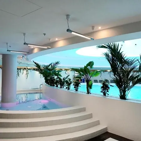 Hanza Tower Ajp Glamour High Floor Apartment *
